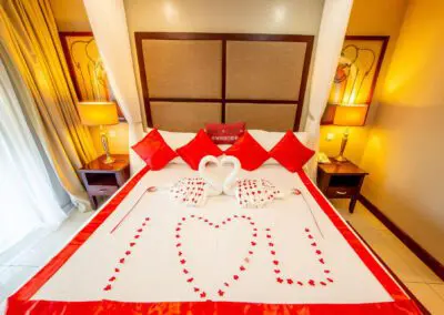 A'Zambezi River Lodge Flame of Africa