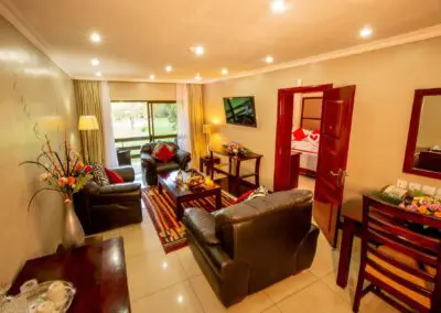 A'Zambezi River Lodge Flame of Africa