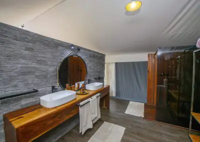 Khwai Expeditions Camp Flame of Africa