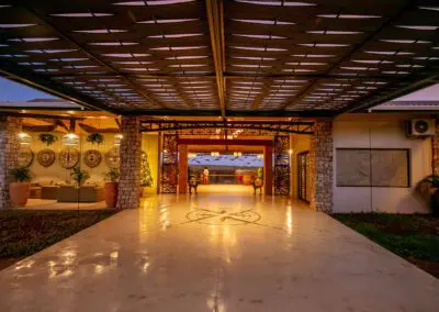 Lookout-Café_Flame of Africa