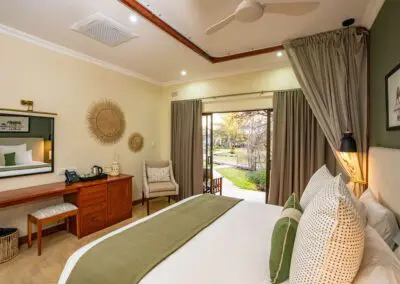Insika Lodge Victoria Falls Luxury Room | Flame of Africa