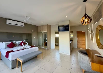 Flame of Africa | Sandpiper River Lodge