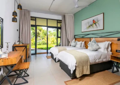 Waterfalls Lodge | Flame of Africa